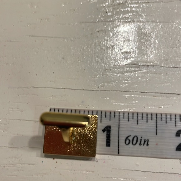 Vintage-1950s--rectangular gold tone black onyx single bar toggle cuff links - Picture 15 of 15